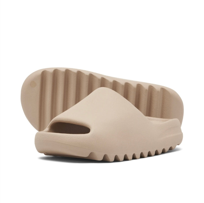 Yeezy Slide ‘Pure’ (2021)