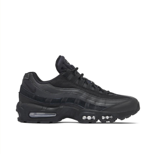 Nike Air Max 95 Essential ‘Triple Black’